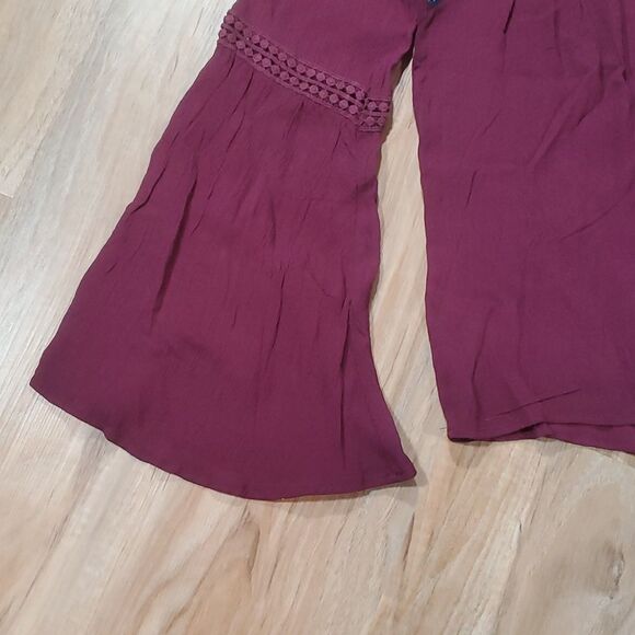 🔺️NWT Jolt Maroon Peasant Top w/Long Bell Sleeves Medium - Picture 7 of 11